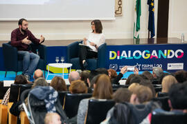 Susana Escudero y Aitor Sánchez en el coloquio "Dialogando para desmontar mitos sobre nutrición". Facultad de Medicina. Marzo de 2017