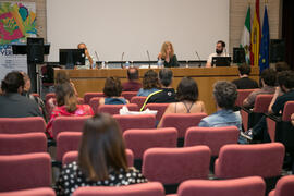 Conferencia de Christina Rosenvinge: "La flor entre la vía". Curso "Tres generaciones de la música Pop española". Cursos de Verano de la Universidad de Málaga. Málaga. Julio de 2018