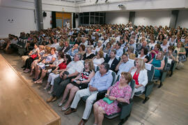 Asistentes a la graduación y clausura del curso del Aula de Mayores de la Universidad de Málaga. Campus de Teatinos. Junio de 2018