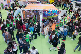 Estand de Filosofía y Letras y el Centro de Magisterio María Inmaculada. Jornadas de Puertas Abiertas de la Universidad de Málaga. Complejo Polideportivo Universitario. Abril de 2018