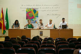 Mesa redonda: "La integración social, reto actual de los Servicios Sociales". Cursos de Verano de la Universidad de Málaga. Vélez Málaga. Julio de 2018