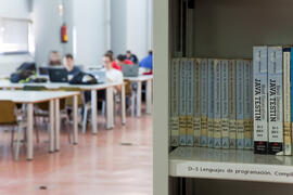 Biblioteca de Informática y Telecomunicaciones. Campus de Teatinos. Abril de 2013