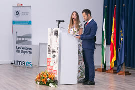María Guerrero y Guillermo Villalobos presentan la Gala del Deporte Universitario 2017. Escuela Técnica Superior de Ingeniería de Telecomunicaciones. Junio de 2017