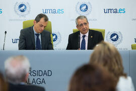 José Ángel Narváez y Pedro Duque. Consejo de Gobierno extraordinario de la Universidad de Málaga. Edificio del Rectorado. Junio de 2018