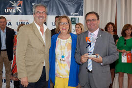 Carlos de las Heras, Adelaida de la Calle y Sebastián Fernández en el homenaje de la Asociación de Antiguos Alumnos a los decanos y directores de centro de la UMA. Foro Alumni-UMA. Mayo de 2015