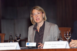 Eva Almunia. Conferencia "Nuevos Entornos". 3º Congreso Internacional de Actividad Físico-Deportiva para Mayores de la Universidad de Málaga. Palacio de Ferias y Congresos de Málaga. Marzo de 2009