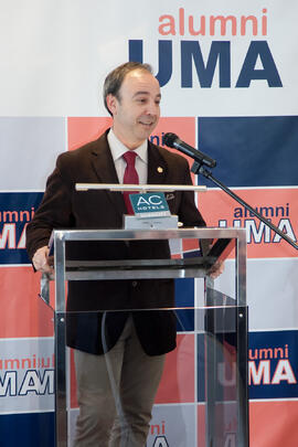 Pedro Farias en el nombramiento de Antonio Vázquez como Alumno de Honor de la Universidad de Málaga. Foro Alumni UMA. Marzo 2014