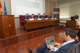 Mesa de trabajo "Palancas de crecimiento: una visión sectorial", durante la jornada del II Día de la Economía Andaluza. Facultad de Ciencias Económicas y Empresariales. Febrero de 2015