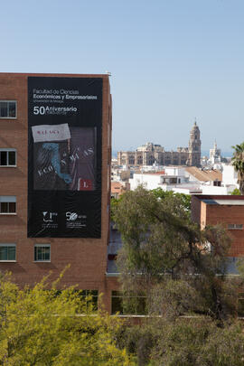 Cartel del 50 Aniversario de la Facultad de Económicas. Facultad de Ciencias Económicas y Empresariales, Campus de El Ejido. Mayo de 2015