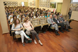 Asistentes a la entrega de premios de la V Olimpiada Financiera. Facultad de Ciencias Económicas y Empresariales. Junio de 2015