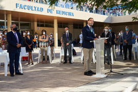 Discurso de Carlos Bautista. Homenaje a los sanitarios en la Facultad de Medicina de la Universidad de Málaga. Campus de Teatinos. Octubre de 2021
