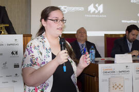Finalista defendiendo su proyecto. Jornada de clausura del I Concurso de Creación de Empresas. Facultad de Ciencias Económicas y Empresariales. Málaga. Mayo de 2015