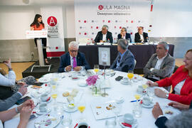 Intervención de María Teresa Fernández. Desayuno Informativo de Aula Magna con motivo de su XX Aniversario. Consejo de Estudios Sociales y Comercio de la Universidad de Málaga. Mayo de 2018