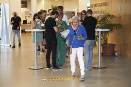 Público entrando al Concierto Conmemorativo del 50 Aniversario de la Universidad de Málaga. Auditorio Edgar Neville, Málaga. Junio de 2022