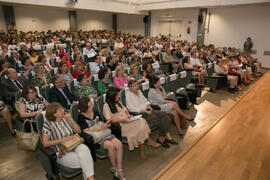 Asistentes a la graduación y clausura del curso del Aula de Mayores de la Universidad de Málaga. Campus de Teatinos. Junio de 2018