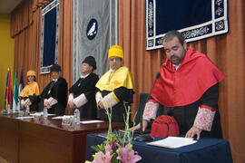 Toma de posesión de nuevos decanos, directores de centro y defensores de la Comunidad Universitaria. Paraninfo. Febrero de 2008