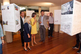 Presentación de las exposiciones realizadas con los trabajos de los alumnos de Arquitectura y Bellas Artes. Rectorado. Septiembre de 2013