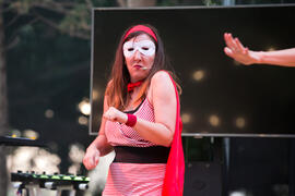 Representación de la obra "Superheroínas, S.L." de la compañía de teatro Caramala. Cursos de Verano de la Universidad de Málaga. Marbella. Julio de 2018