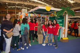 Estand del Centro de Magisterio María Inmaculada. Jornadas de Puertas Abiertas de la Universidad de Málaga. Complejo Polideportivo Universitario. Abril de 2015