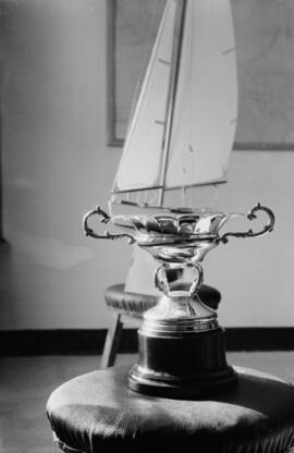 Trofeo Marca de la XVI Regata Internacional de balandros. Málaga. Enero de 1963