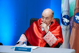 Miquel Roca i Junyent en su investidura como Doctor "Honoris Causa" por la Universidad de Málaga. Paraninfo. Diciembre de 2024