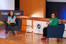 "Dialogando" con Clara Grima. Escuela de Ingenierías Industriales de la Universidad de Málaga. Mayo de 2024