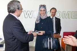 José Ángel Narváez y Rana Chaar en la inauguración de la Oficina de la Universidad de Sharjah, Emiratos Árabes. Jardín Botánico. Noviembre de 2015