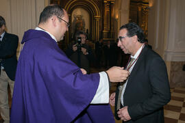 Entrega de medallas de la Cofradía de los Estudiantes. Misa de Lunes Santo. Iglesia de San Agustín. Marzo de 2018