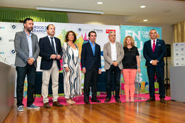 Foto de grupo. Encuentro con José María Aznar. Cursos de Verano de la Universidad de Málaga. Edificio del Rectorado. Julio de 2018