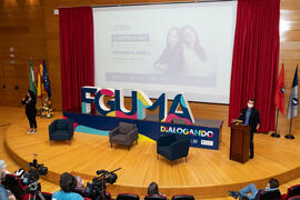 Miguel Ángel González Campos presenta "Dialogando" con Towanda Rebels. Facultad de Derecho. Octubre de 2020