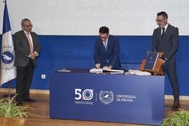 Toma de posesión de Eduardo Antonio Villena Alarcón como profesor titular del Área de Comunicación Audiovisual y Publicidad de la Universidad de Málaga. Toma de posesión de nuevos catedráticos y profesores titulares de la Universidad de Málaga. Paraninfo. Noviembre de 2023