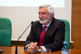 Daniel Carrasco Díaz en la presentación de la Jornada ASEPUC 'Coste de los servicios universitarios'. Edificio del Rectorado. Mayo 2015