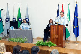 Investidura como Doctor "Honoris Causa" de Antonio Soler por la Facultad de Filosofía y Letras de la Universidad de Málaga. Paraninfo. Junio de 2016