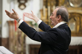 Quintín Calle Carabias. Concierto de Navidad de la Coral Sancti Petri homenaje a la Facultad de Económicas. Iglesia de los Mártires. Diciembre de 2015