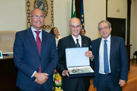 Entrega de Distinción de Honor a Lorenzo Zaragoza Contreras. Celebración de San Lucas. Facultad de Medicina. Noviembre de 2019