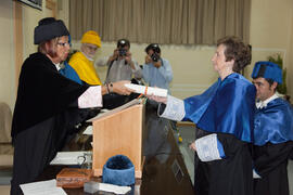 Investidura como Doctor "Honoris Causa" de D.ª Margarita Salas Falgueras por la Universidad de Málaga. Facultad de Medicina. Octubre de 2009