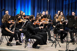 Violinistas. Concierto de Bandas Sonoras de la 31 edición de Fancine de la Universidad de Málaga. Auditorio de la Escuela Técnica de Ingeniería de Telecomunicaciones e Informática. Noviembre de 2021