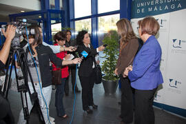 Visita oficial de la Ministra Cristina Garmendia al nuevo edificio de Bioinnovación de la UMA ubicado en el PTA. Octubre de 2009