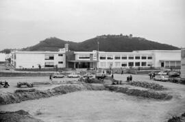 Entrega al Ministerio de Educación de las nuevas instalaciones  de la Facultad de Ciencias Políticas, Económicas y Comerciales, en el Ejido. Agosto de 1967. Málaga (España). Reportaje
