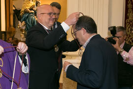 Entrega de medallas de la Cofradía de los Estudiantes. Misa de Lunes Santo. Iglesia de San Agustín. Abril de 2017