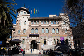 Edificio del Rectorado tras la restauración de su veleta. Málaga. Febrero de 2019
