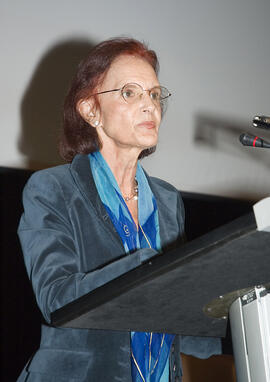 Ponencia de Rocío Fernández. Panel de Expertos. 2º Congreso Internacional de Actividad Físico-Deportiva para Mayores de la Universidad de Málaga. Palacio de Ferias y Congresos de Málaga. Marzo de 2007