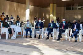 Participantes en el homenaje a los sanitarios en la Facultad de Medicina de la Universidad de Málaga. Campus de Teatinos. Octubre de 2021