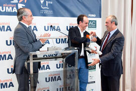 Nombramiento de Rafael Rodríguez como Miembro de Honor de la Asociación de Antiguos Alumnos de la Universidad de Málaga. Hotel AC Málaga Palacio. Octubre de 2014