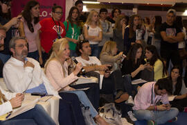 Jurado y asistentes del III Certamen de Cantautores Destino UMA. Jornadas de Puertas Abiertas de la Universidad de Málaga. Complejo Polideportivo Universitario. Abril de 2015