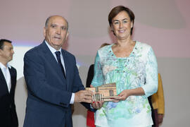 Entrega de distinción. Gala del Deporte Universitario. Escuela Técnica Superior de Ingeniería de Telecomunicaciones. Junio de 2015