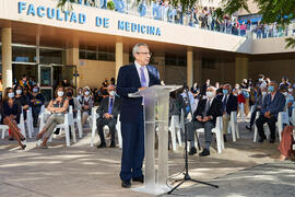 Discurso de José Ángel Narváez. Homenaje a los sanitarios en la Facultad de Medicina de la Universidad de Málaga. Campus de Teatinos. Octubre de 2021