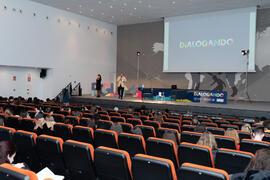Antonio María Lara presenta "Dialogando" con Ousman Umar. Facultad de Estudios Sociales y del Trabajo. Marzo de 2020