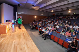 Conferencia "Dialogando" con Clara Grima. Escuela de Ingenierías Industriales de la Universidad de Málaga. Mayo de 2024
