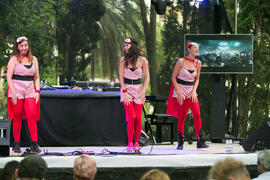 Representación de la obra "Superheroínas, S.L." de la compañía de teatro Caramala. Cursos de Verano de la Universidad de Málaga. Marbella. Julio de 2018